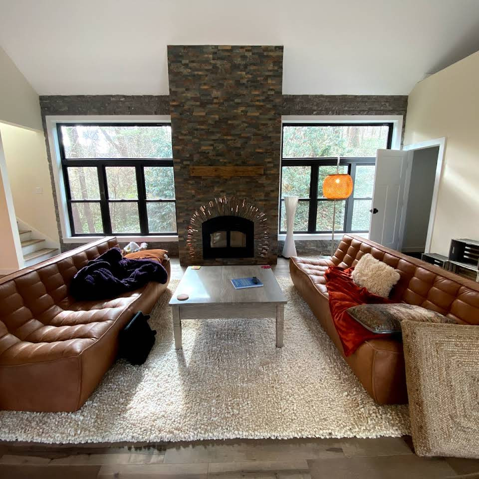 Living room - modern living room idea