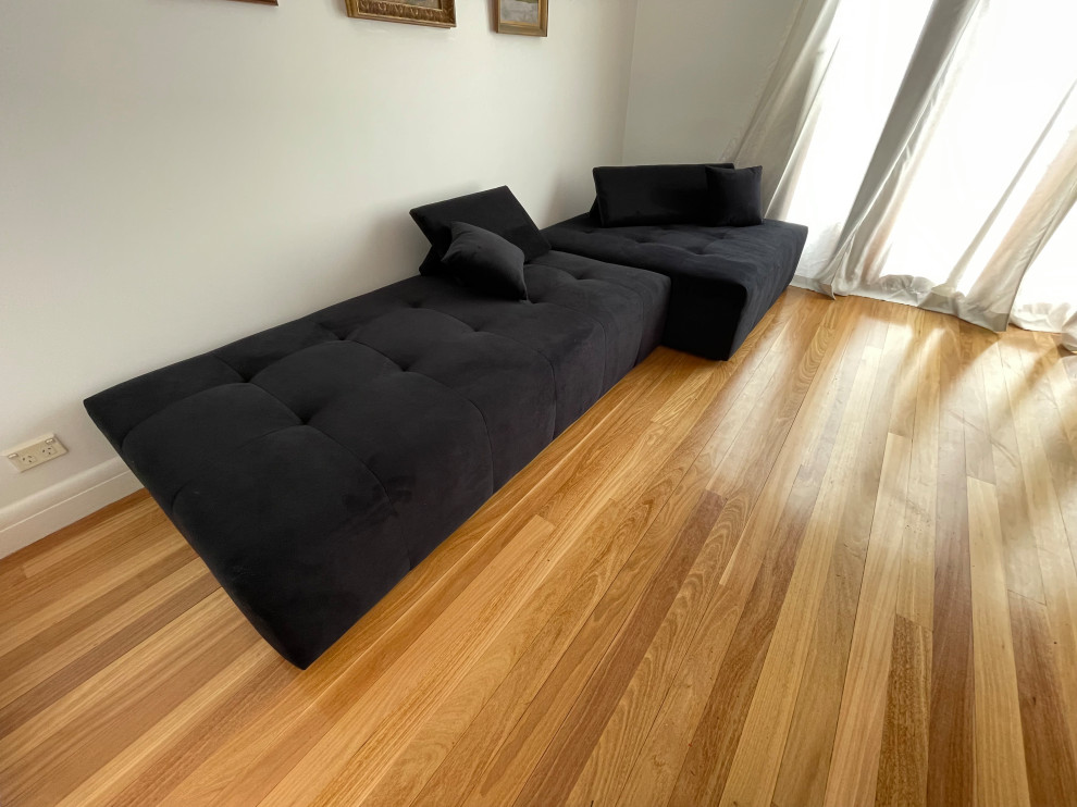 Design ideas for a mid-sized living room in Sydney.