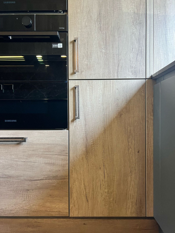 The Hinckley Kitchen - Volpi True Handleless - RRP £30,500 - Luxe Price £25,000