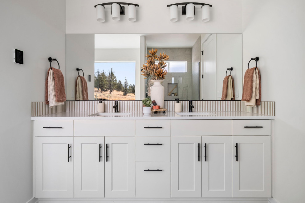 Transitional master double-sink bathroom photo