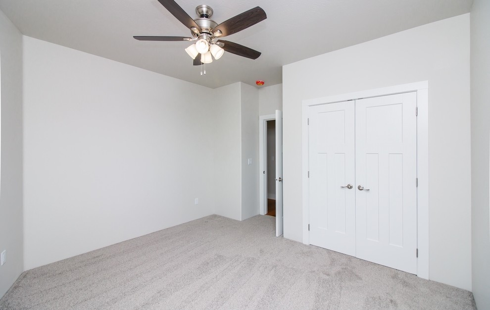 Home design - transitional home design idea