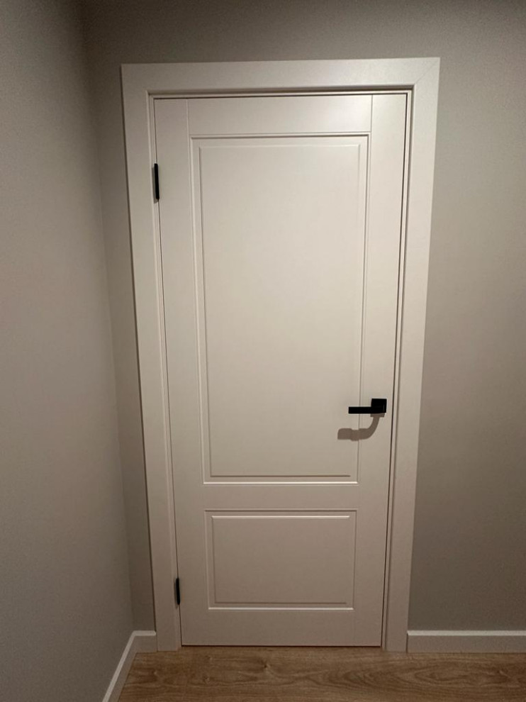 двери в загородном коттедже