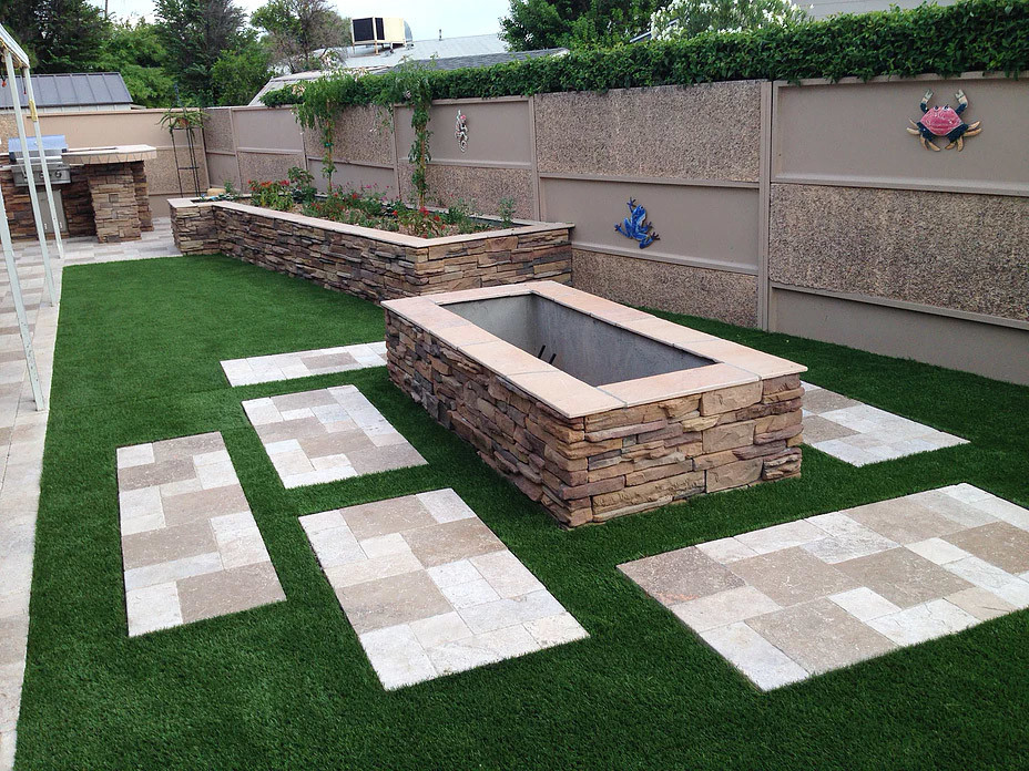 Outdoor Fireplaces & Firepits