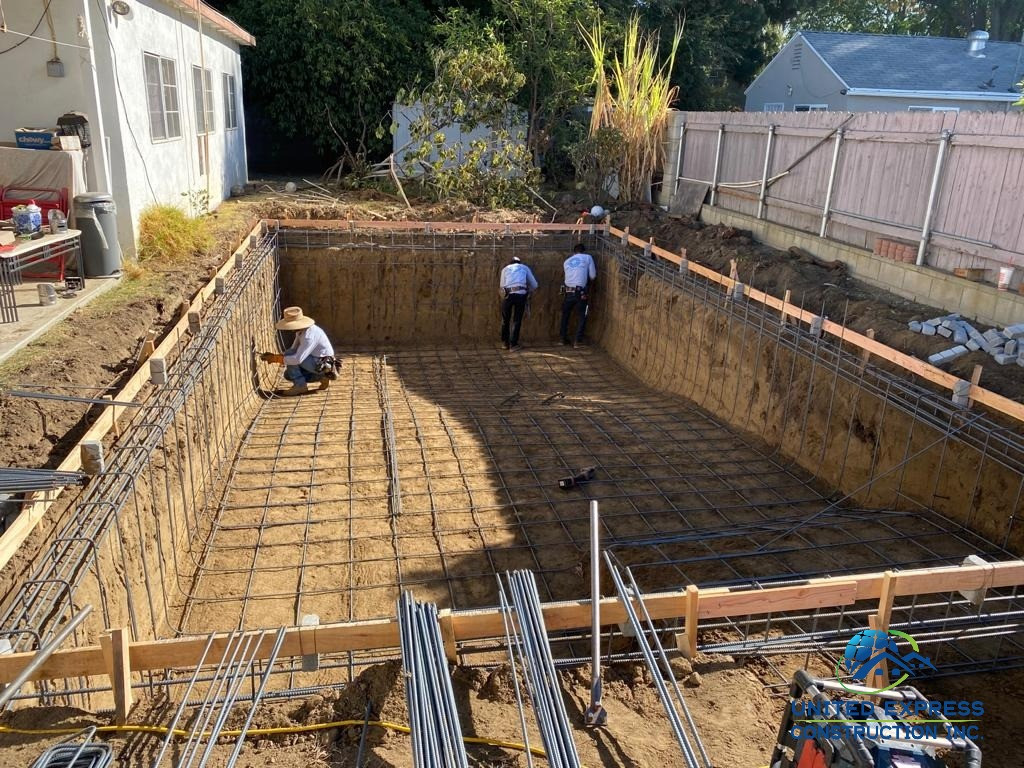 New Pool Construction & Deck