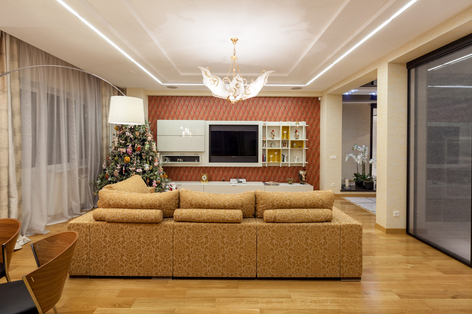 Шестикомнатная квартира в Нижнем Новгороде, 270 кв.м.