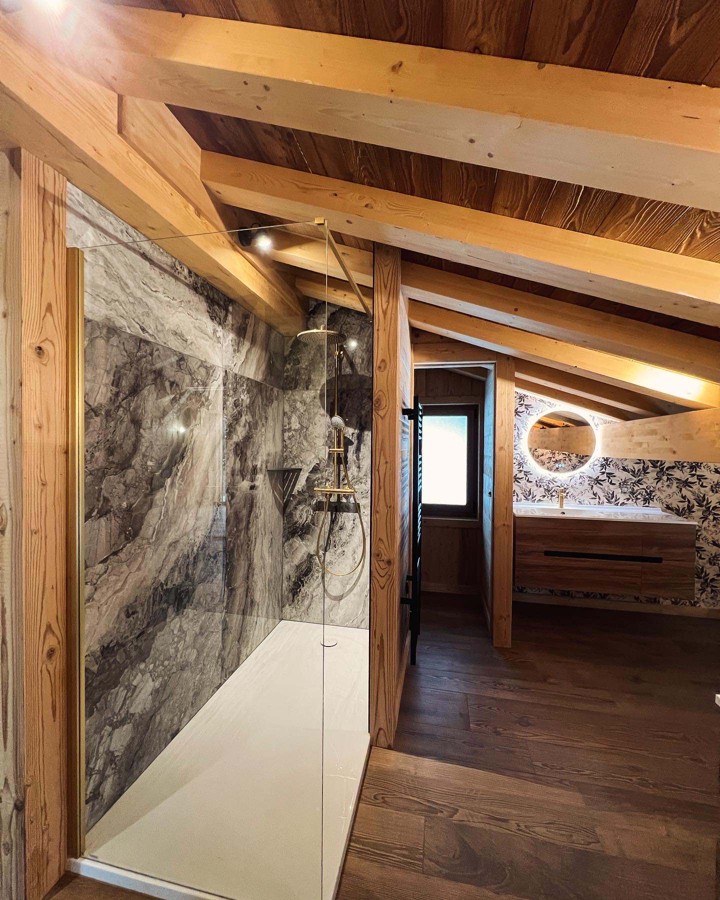 CHALET la cry SALLES DE BAINS