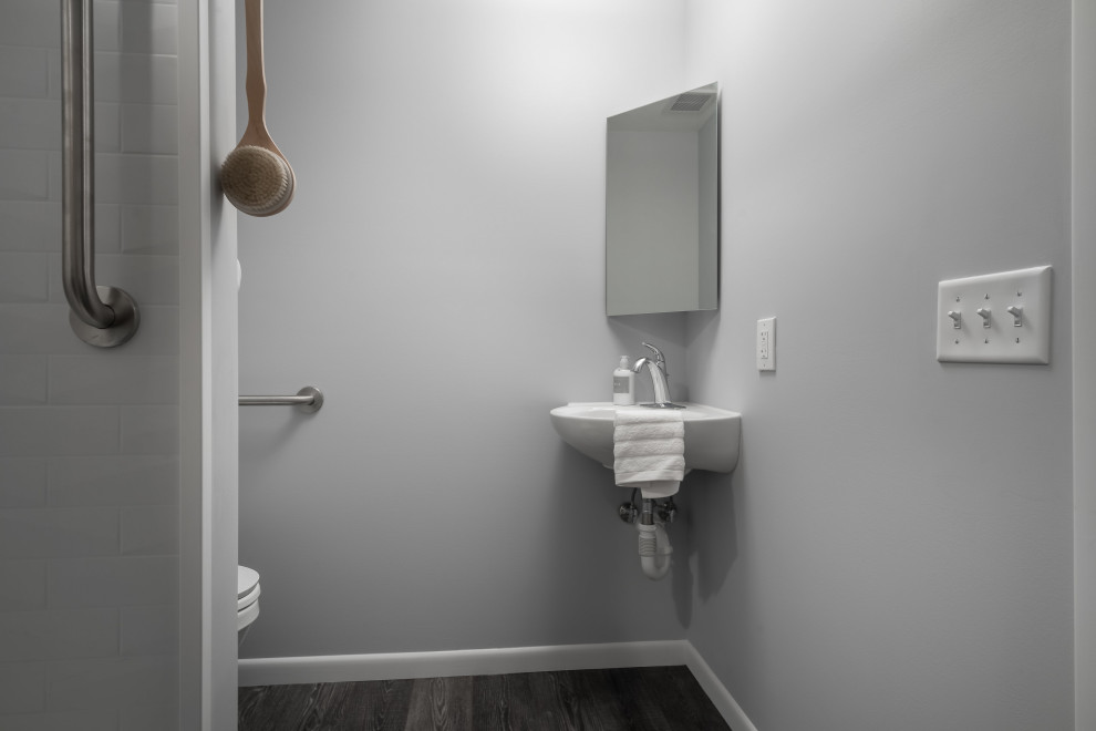 Inspiration for a transitional home design remodel in Columbus