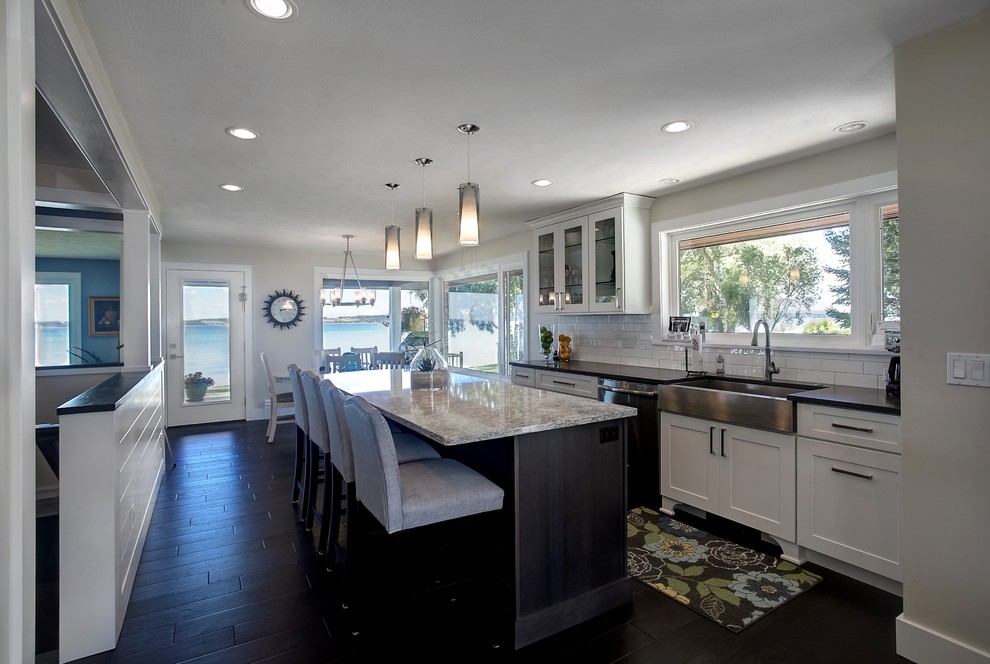 Kitchen - transitional kitchen idea