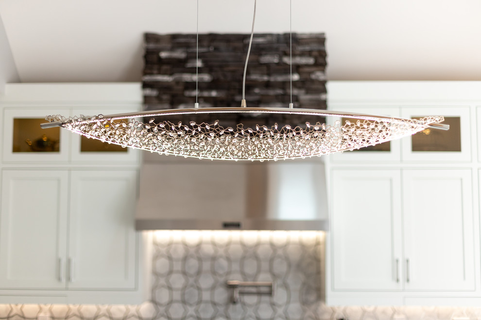 Home design - transitional home design idea in Columbus