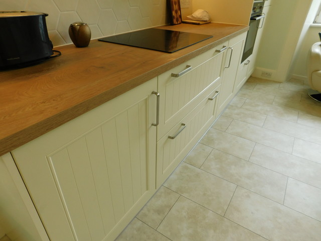 Newington traditional-kitchen