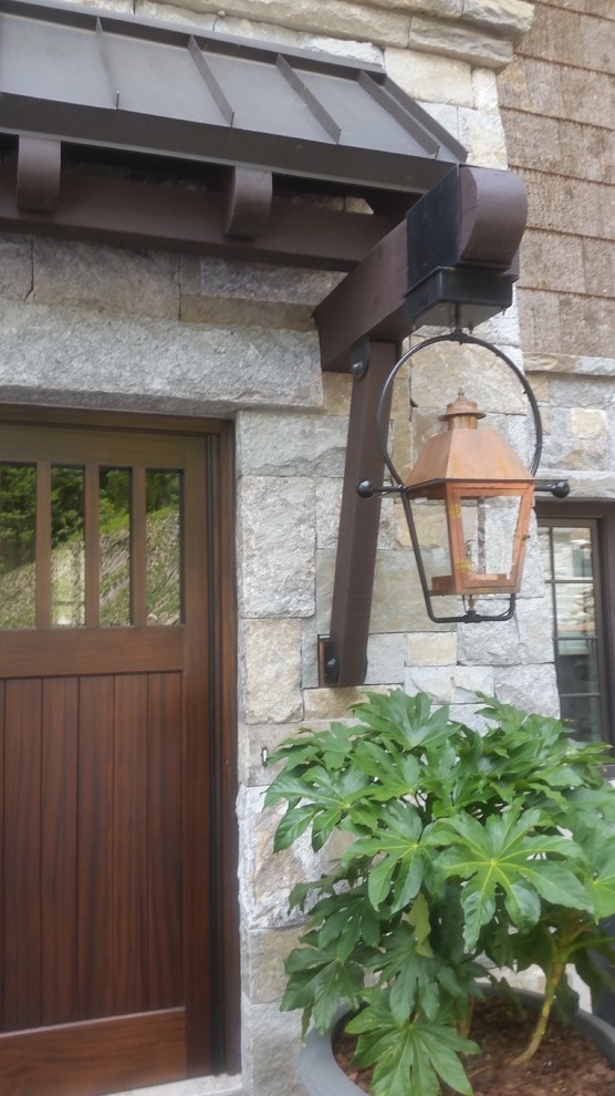 Home design - transitional home design idea