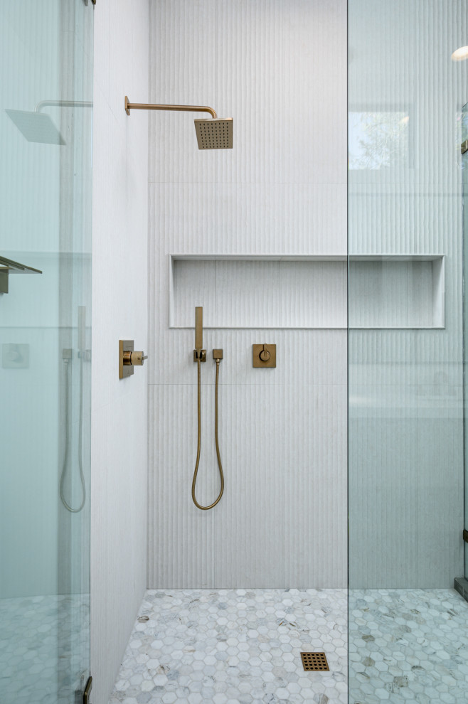 Bathroom - contemporary porcelain tile bathroom idea in Phoenix