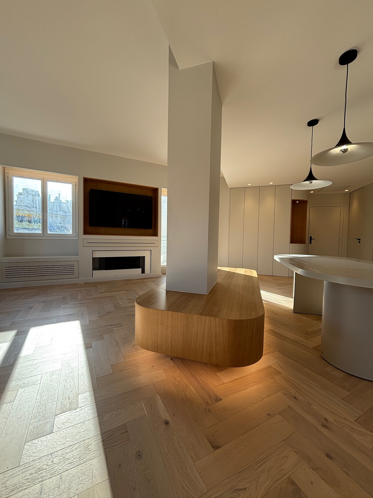 L’union parfaite : deux appartements transformés en un duplex unique