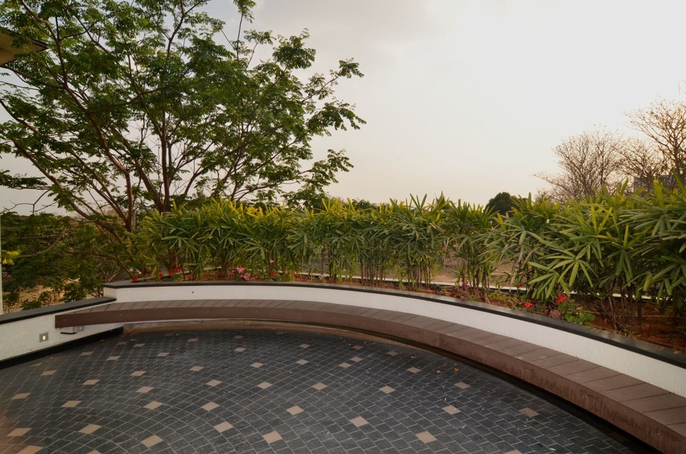 Inspiration for a contemporary garden in Bengaluru.