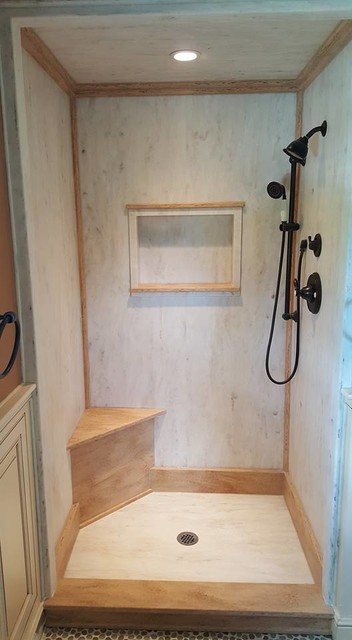 Custom Corian Glassboro Shower nyklassisk-badevaerelse