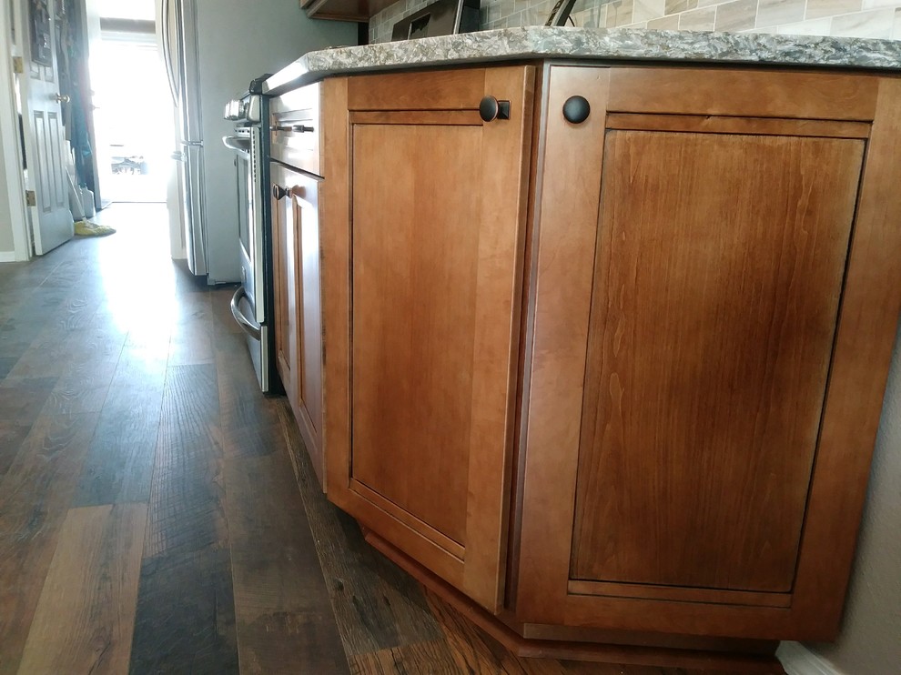 Inspiration for a transitional kitchen remodel in Albuquerque