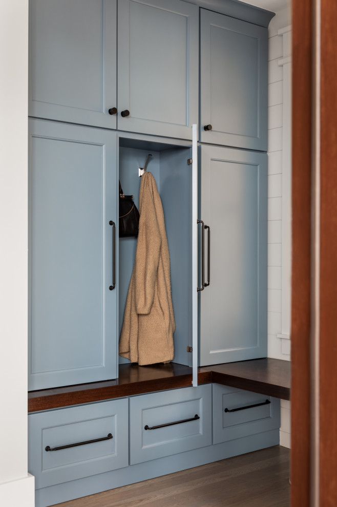 Entryway - transitional entryway idea