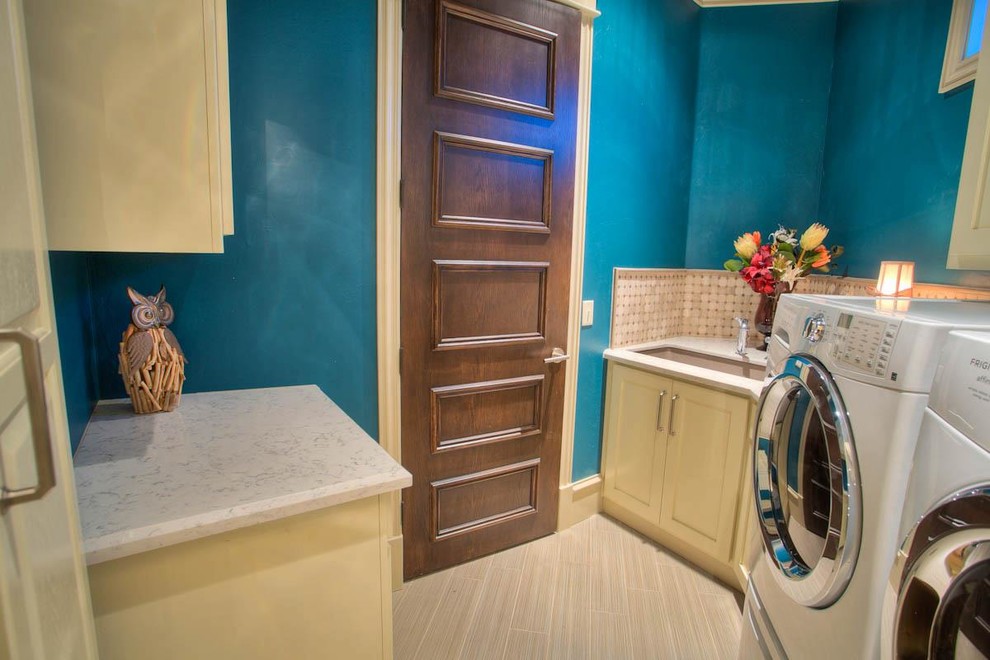 Photo of a transitional laundry room in Oklahoma City.