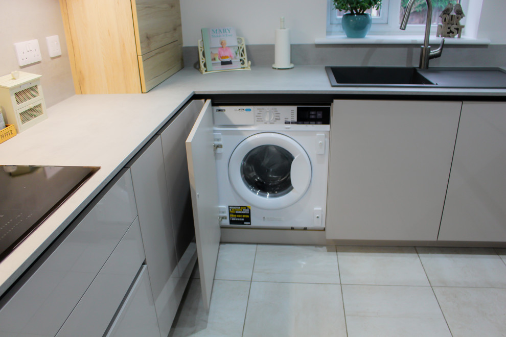Focus Ultra High Gloss Sand with Sanremo Accent