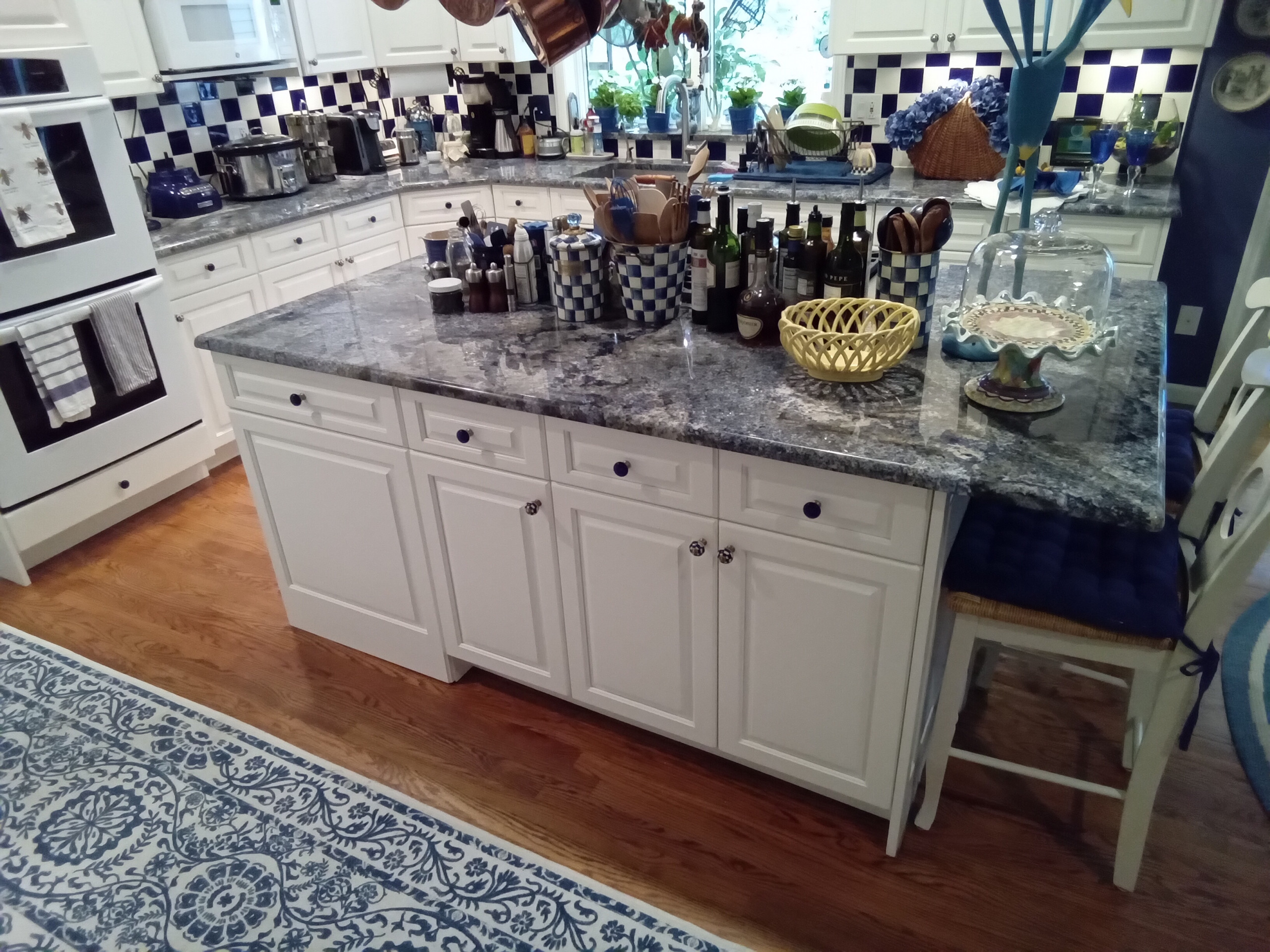 Custom Kitchen Cabinets