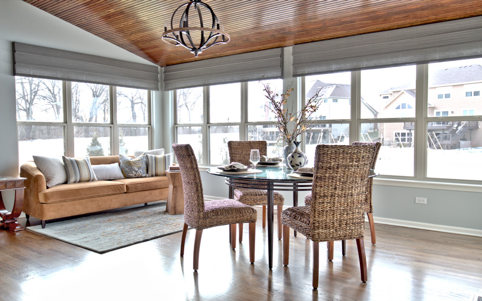 Mid-sized transitional medium tone wood floor sunroom photo in Chicago