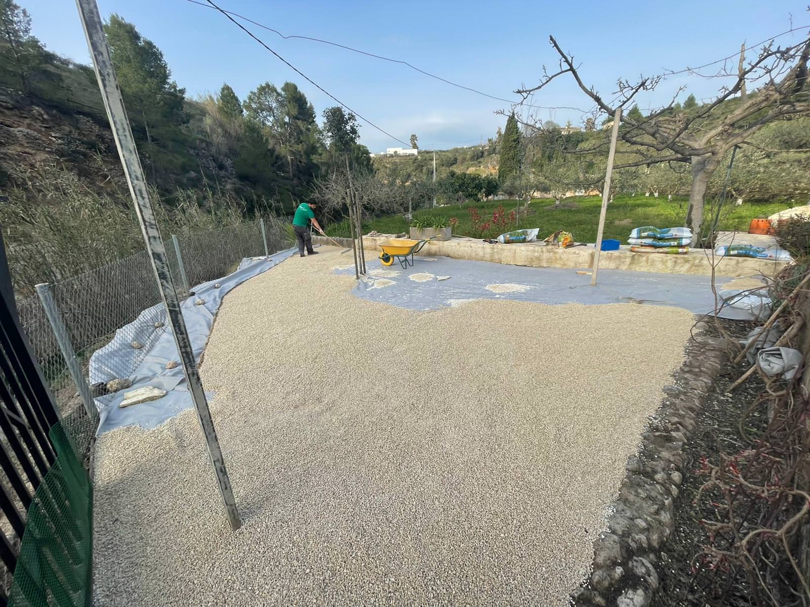 Remodelación de zona ajardinada pequeña