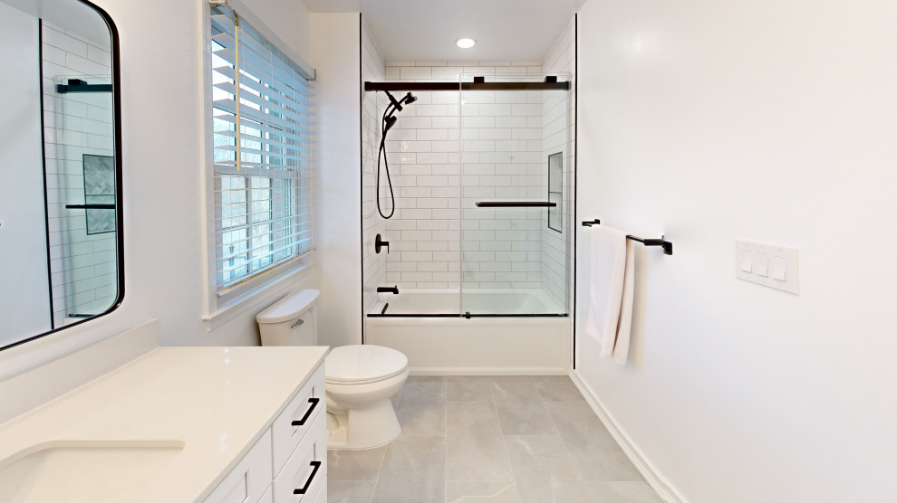 Bathroom - bathroom idea in DC Metro