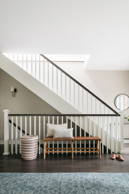 Entry Way clasico-renovado-escalera