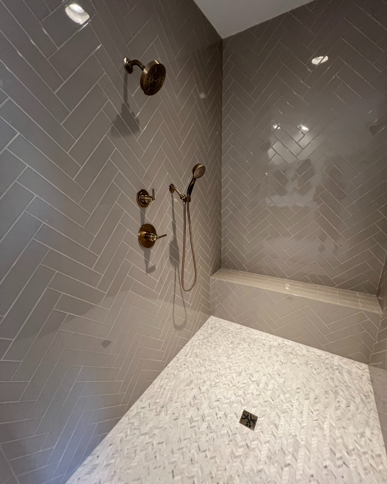 Bathroom 11