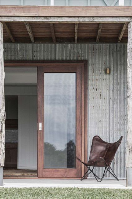 Dingo House Back Door hus-og-facade
