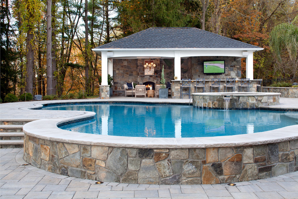 Transitional pool photo in Baltimore