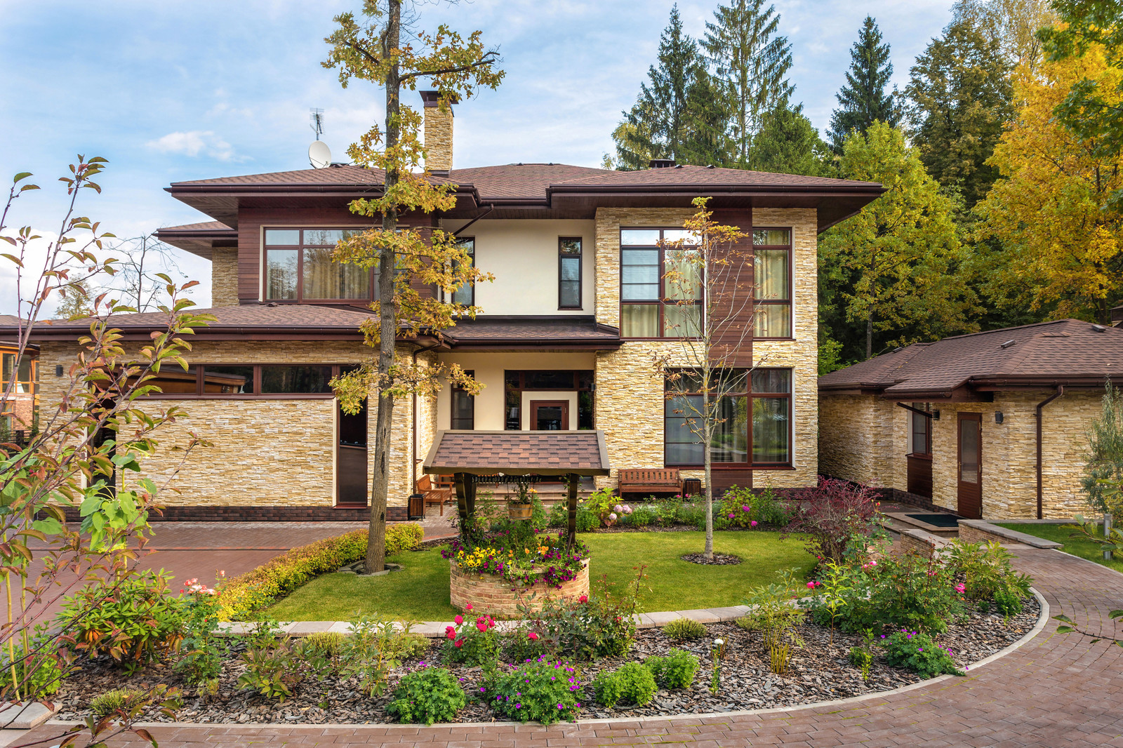 Современный загородный дом в коттеджном посёлке Ла Променад2 (Подмосковье)