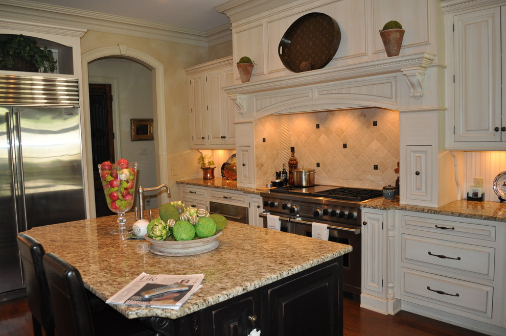 Inspiration for a transitional kitchen remodel in Raleigh