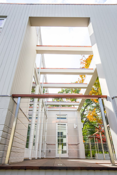 Custom Exterior Deck Cable Rails