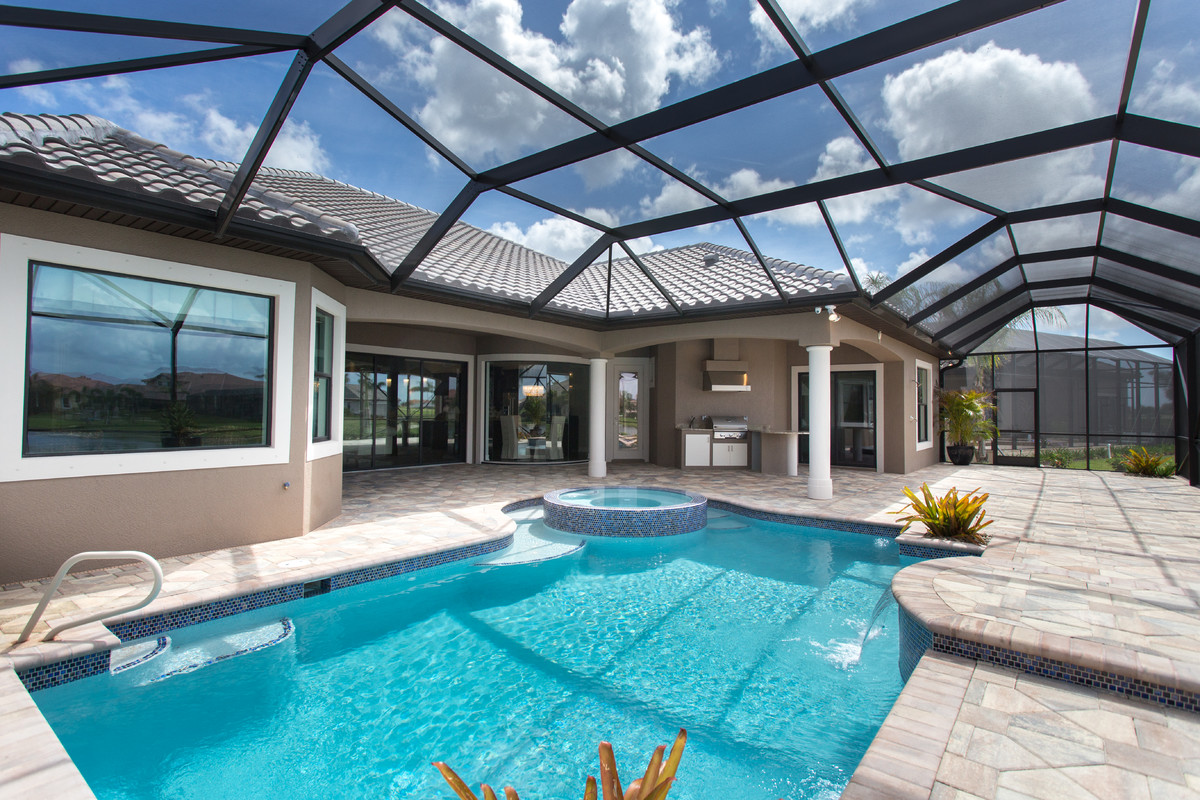 This is an example of a tropical pool in Orlando.