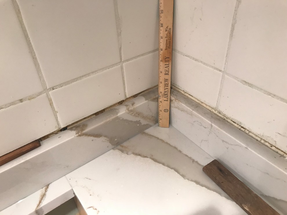 pencil tile molding for tile/quartz backsplash gap