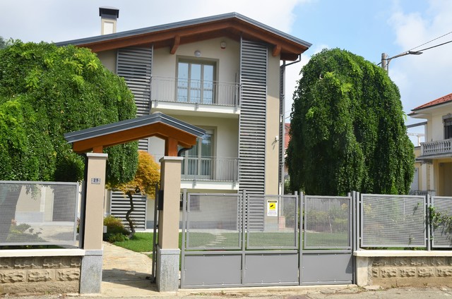 Casa contemporary-exterior