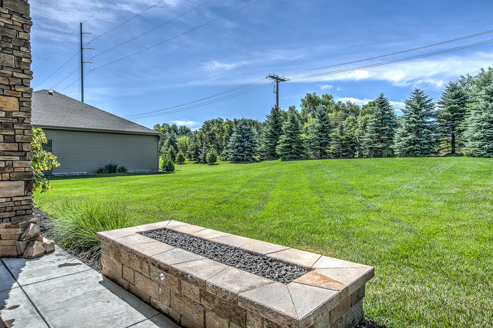 Inspiration for a transitional home design remodel in Omaha
