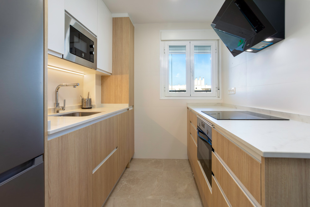 diseno-cocina-funcional-iluminacion-bajo-encimera