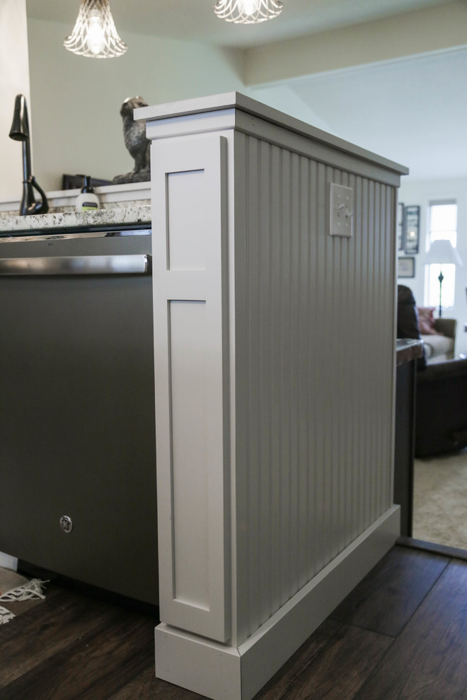 Inspiration for a transitional home design remodel in Cedar Rapids