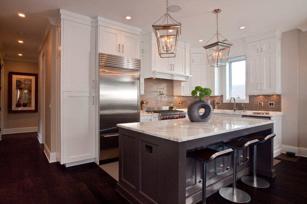 Design ideas for a traditional kitchen in Chicago with stainless steel appliances.