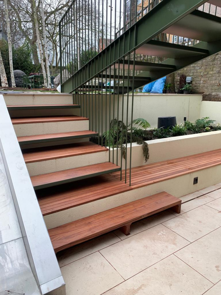 Deck - modern deck idea in London