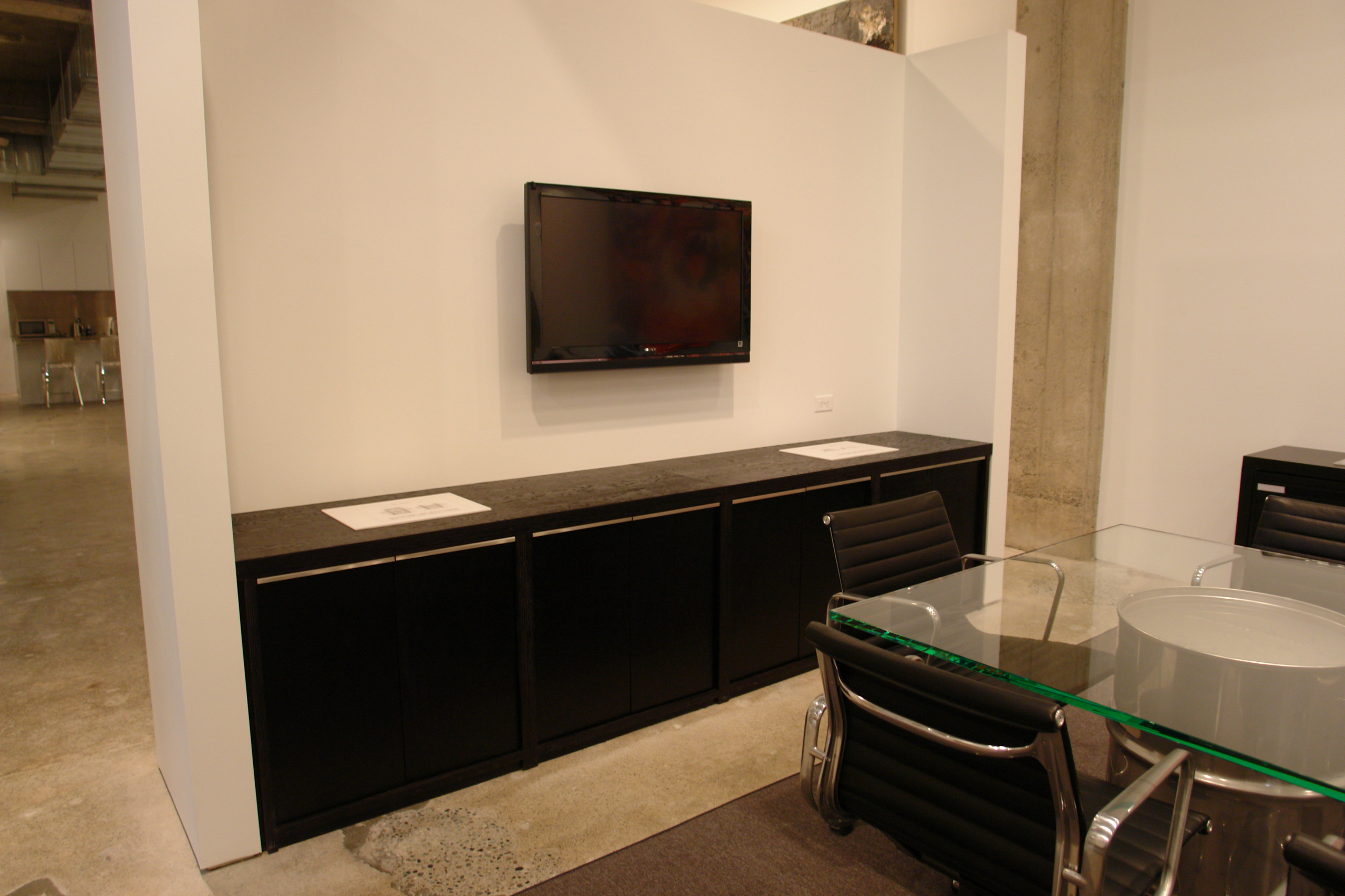 Private Art Exhibition Meeting Space