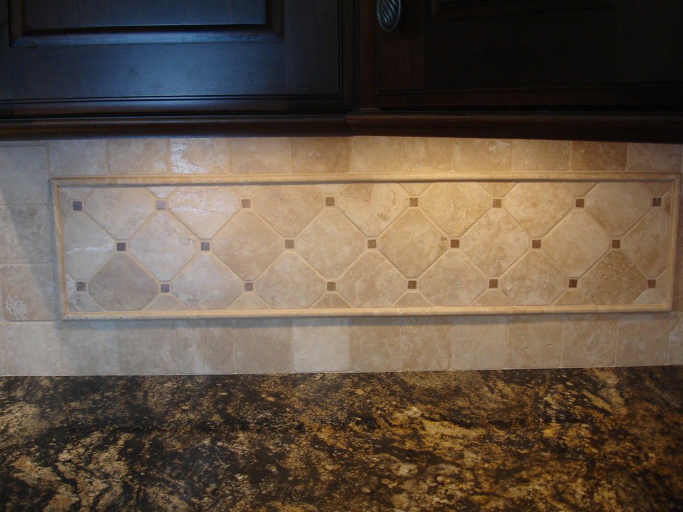Kitchen - transitional kitchen idea