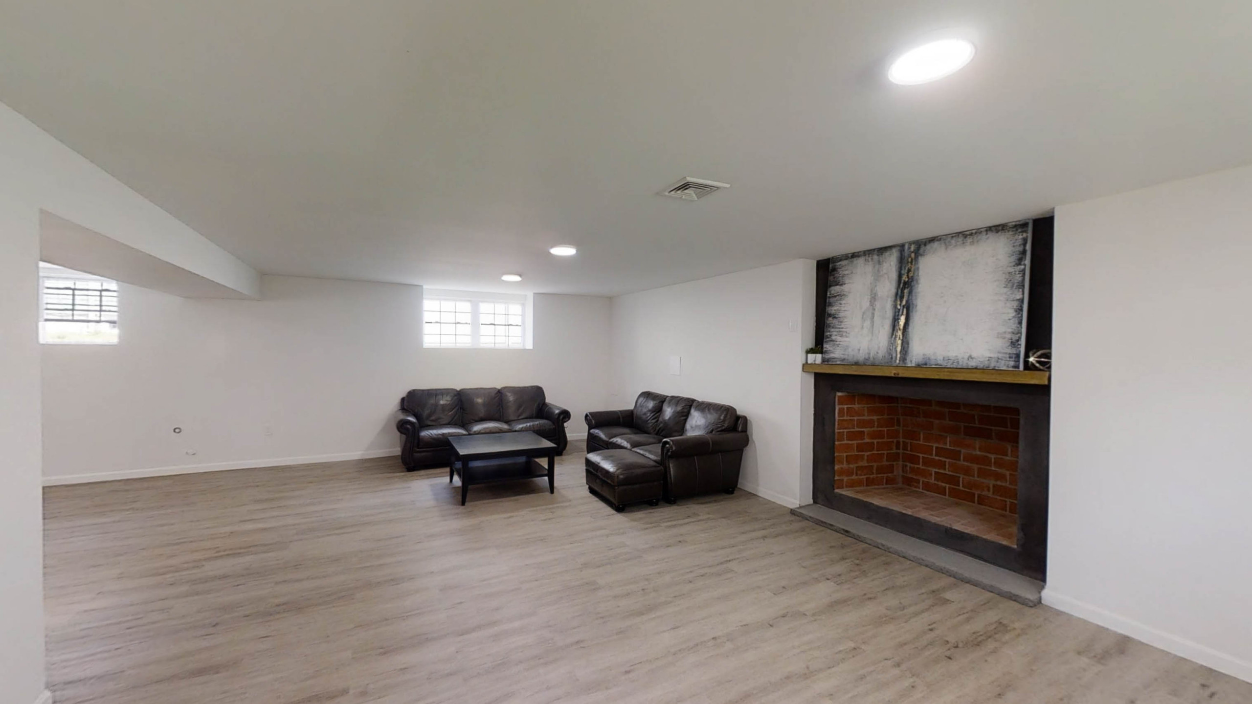 20 Eaton St