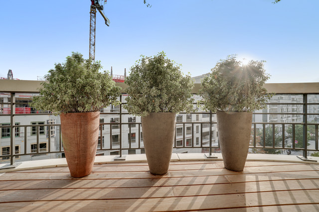Pots contemporaneo-terrazza