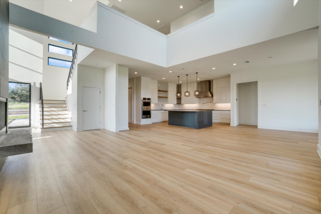 1004 Cooks living-room