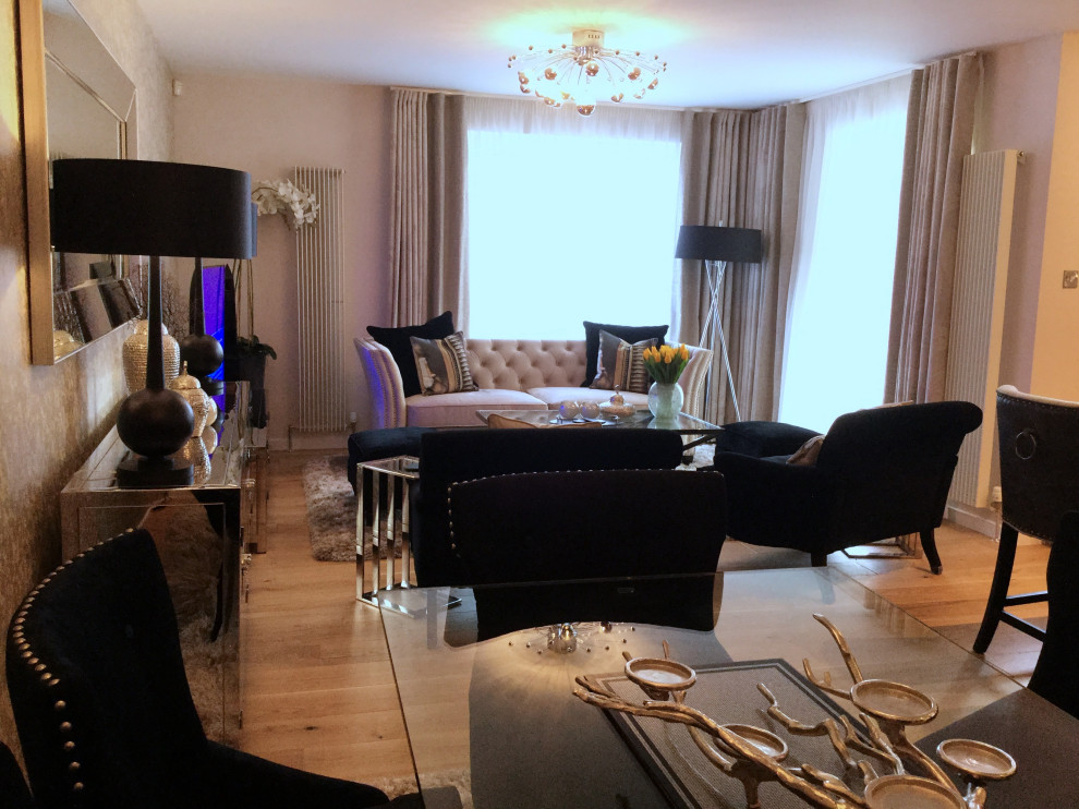 Photo of a modern living room in Edinburgh.