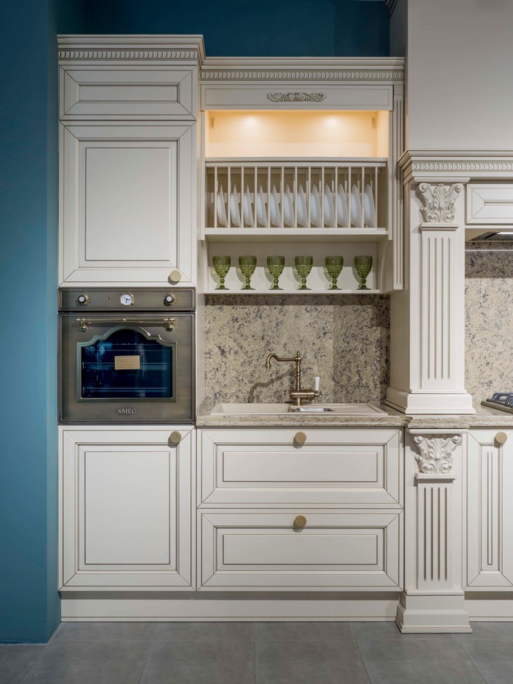 Giulia Novars, Нижний Новгород, ул. Горького 260