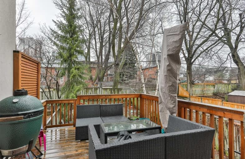 Inspiration for a transitional patio remodel in Toronto